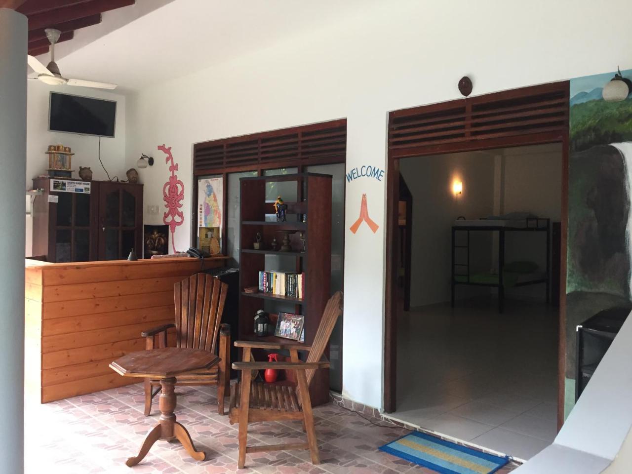 Damith Guest House ウナワトゥナ エクステリア 写真