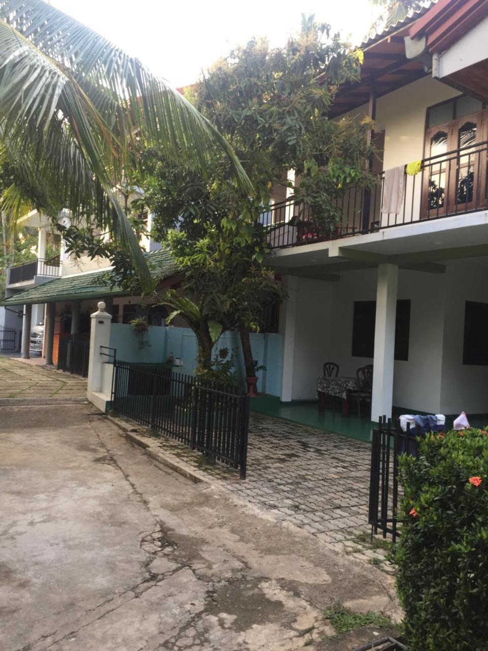 Damith Guest House ウナワトゥナ エクステリア 写真