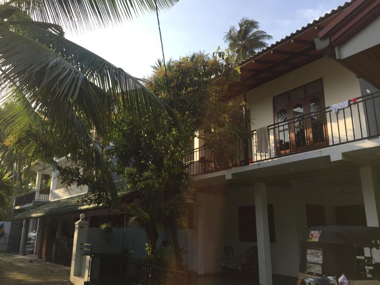 Damith Guest House ウナワトゥナ エクステリア 写真